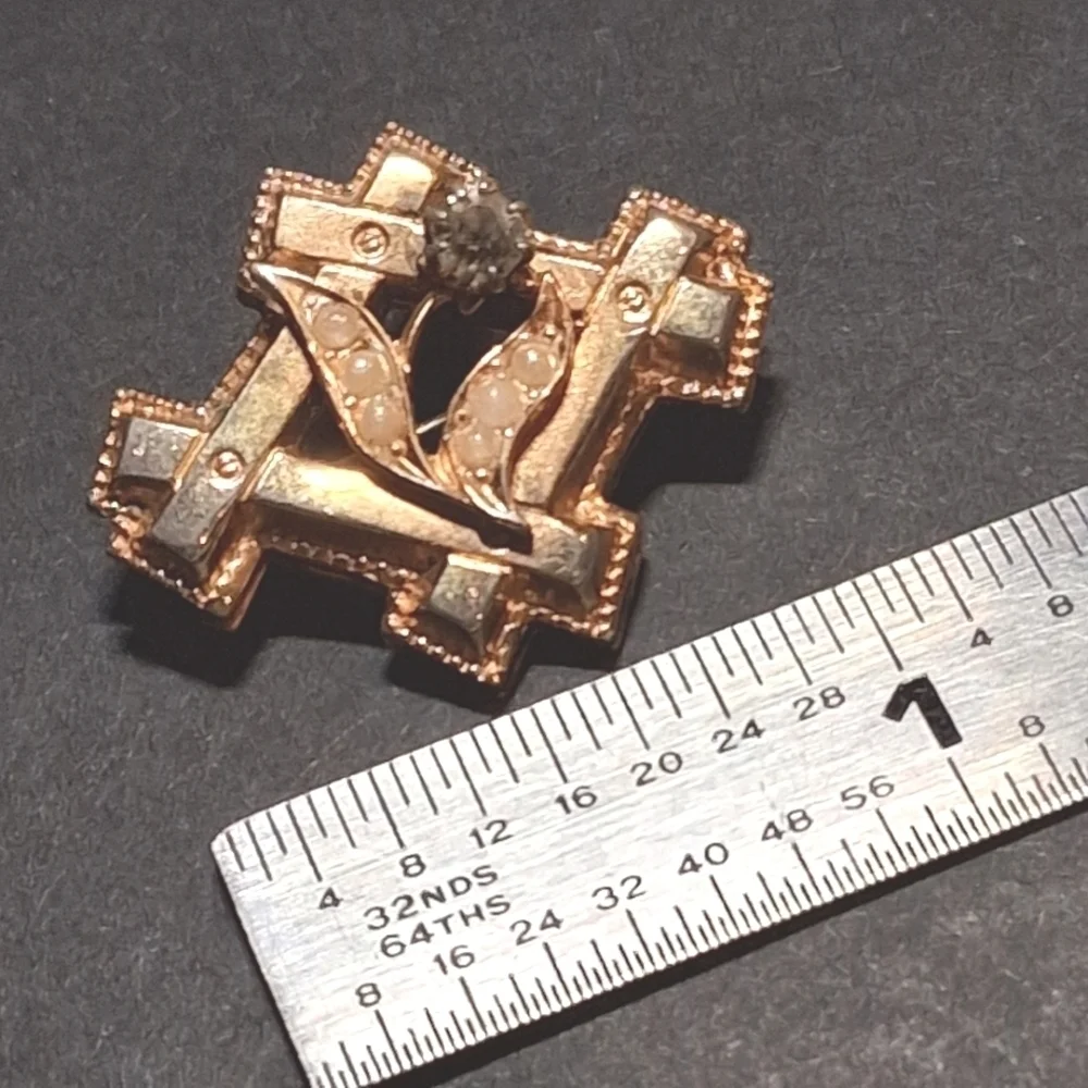 * Vintage Victorian Mourning Pin Brooch Forget Me Not Flower